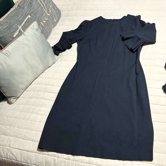 Bundle of two (2) banana republic dresses in great condition! - Picture 4 of 5